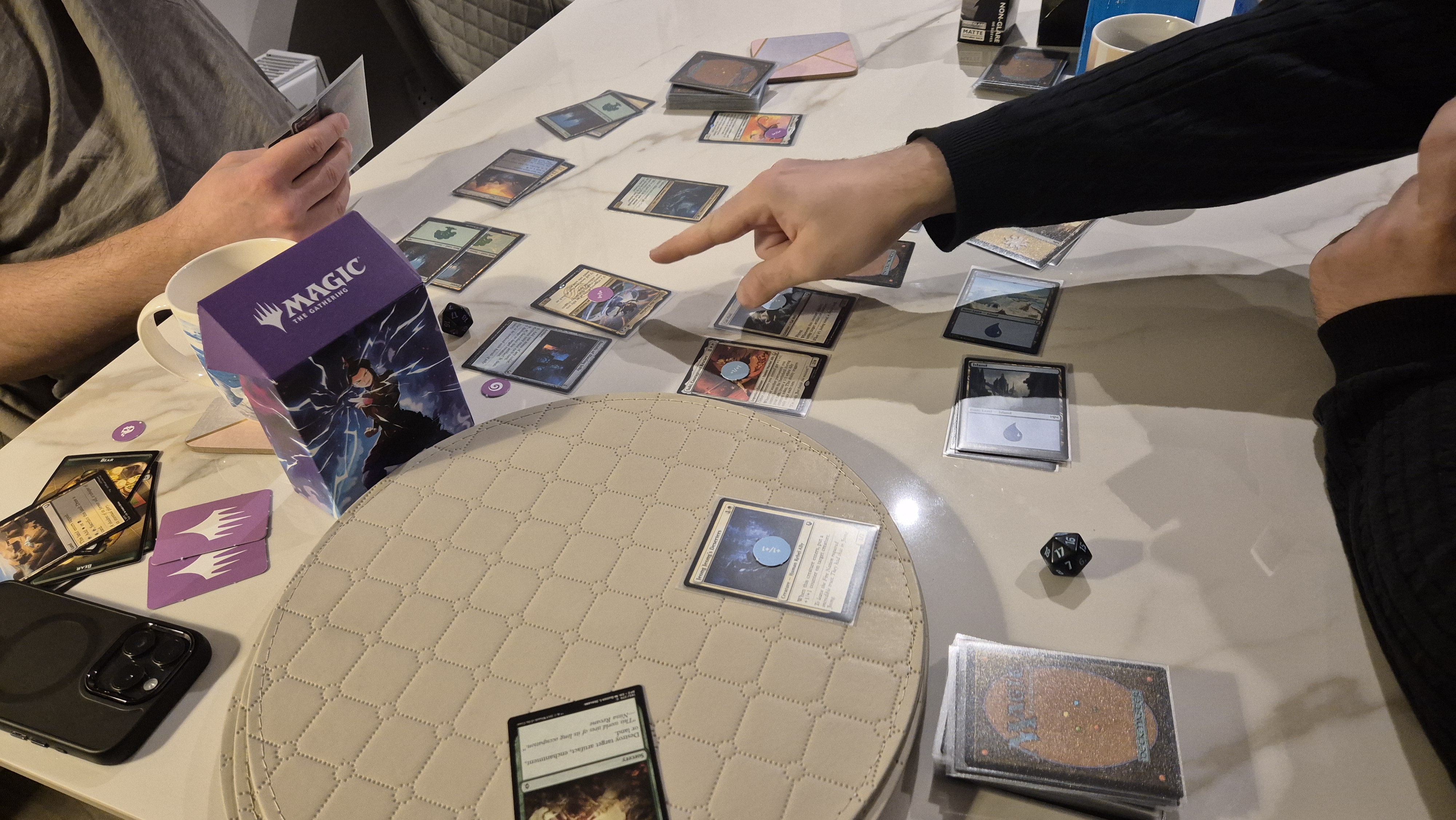 An MTG play session